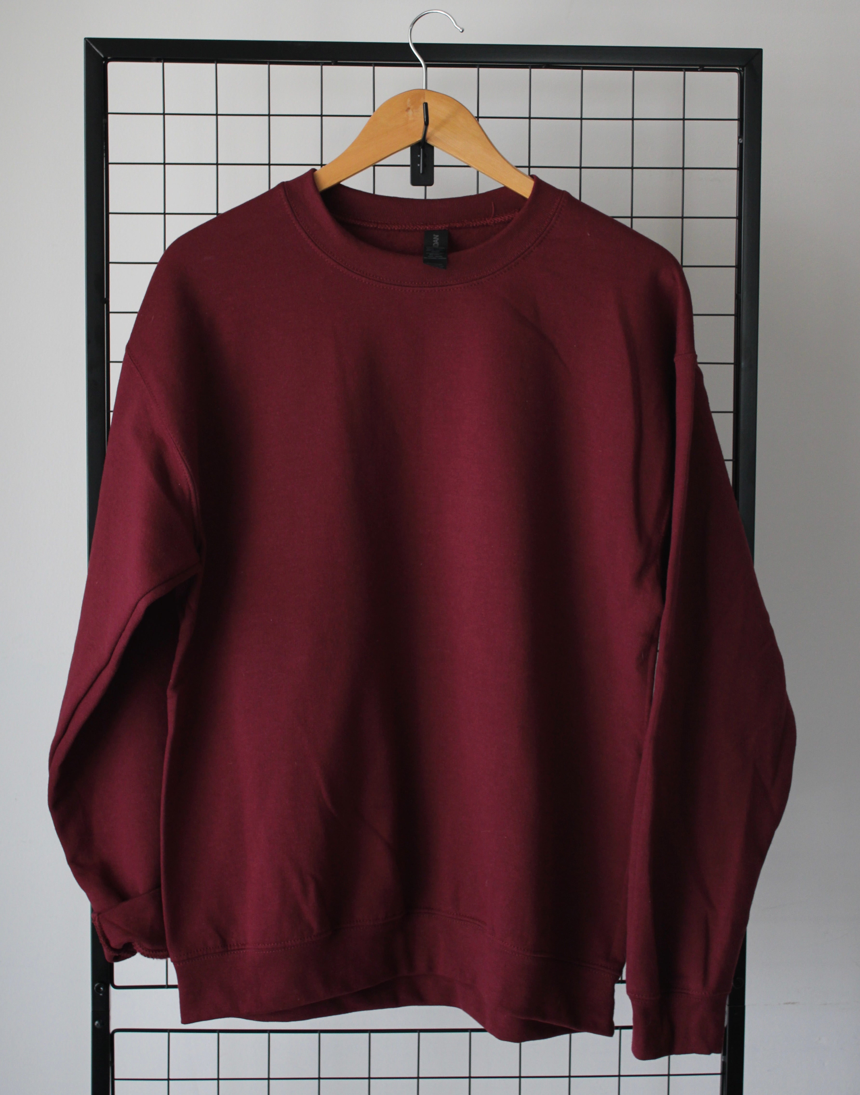 Color Latina embroidered sweater